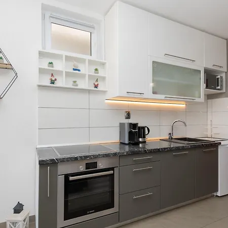 With Parking Apartment Split