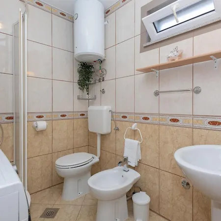 In With Free Parking 아파트